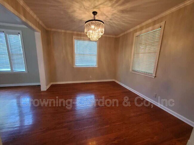 Building Photo - 2915 Selena Dr