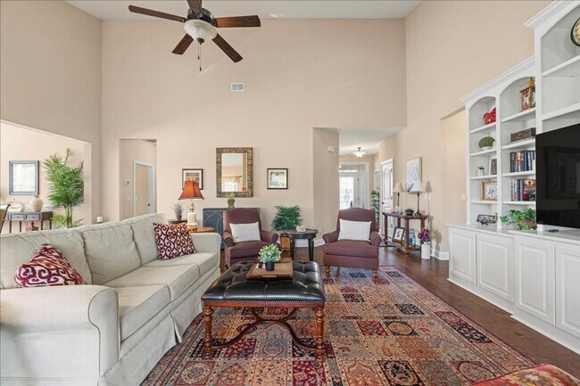 Building Photo - Beautiful Home in Hilton Head Lakes - Opti...