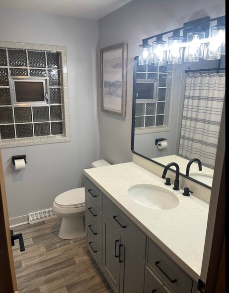 Building Photo - 1828 Beech St