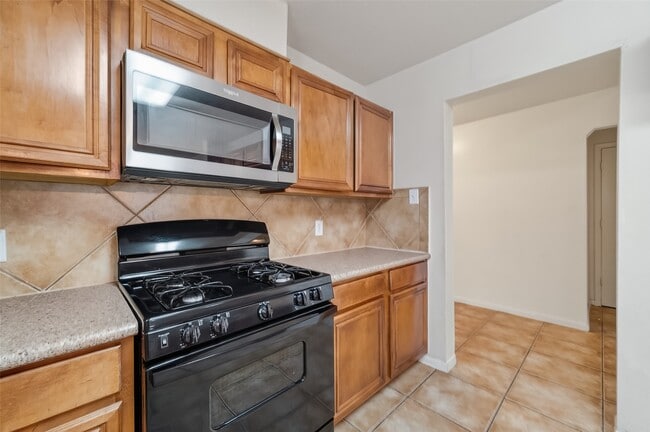 Building Photo - 3119 Myrtle Ranch Dr