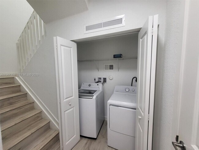 Building Photo - 15520 SW 136th St