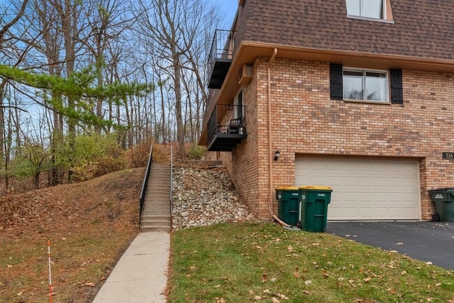 Building Photo - 516 Marshall Ct