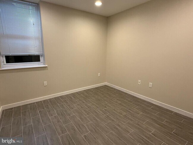 Building Photo - 2542 Ellsworth St