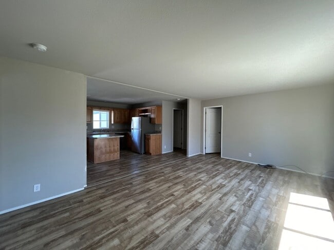 Building Photo - 223 SE 8th St