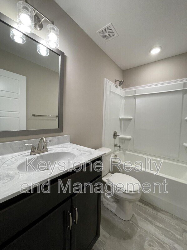 Building Photo - 812 Lillian Grace Dr