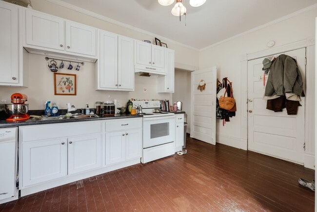 Building Photo - 295 Oglethorpe Ave