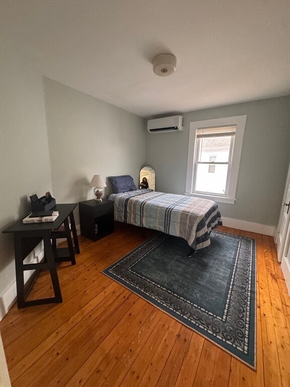 Building Photo - 18 Emerald Ave