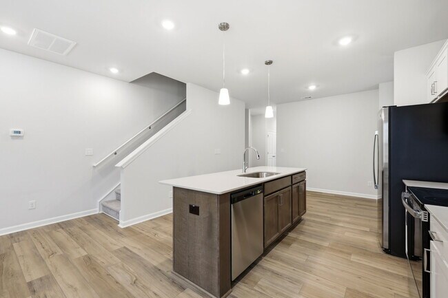 Building Photo - Silver Fir Ln - Garner