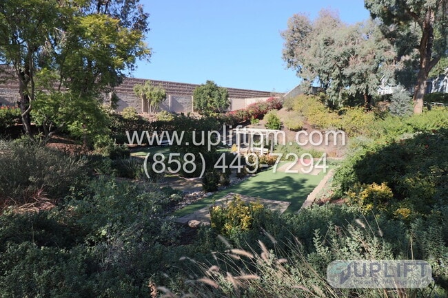 Building Photo - 10040 Scripps Vista Way