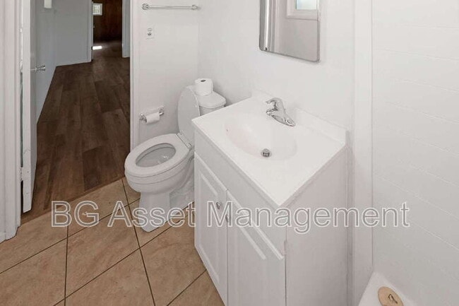 Building Photo - 950 Kelvin Ct