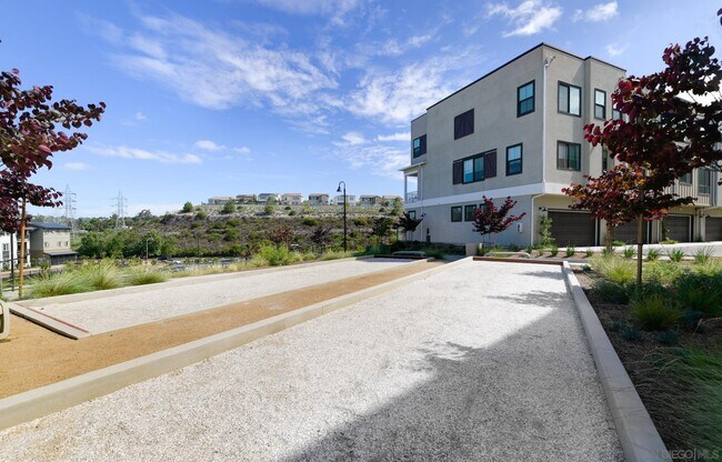 Building Photo - 2540 Chamomile Ln