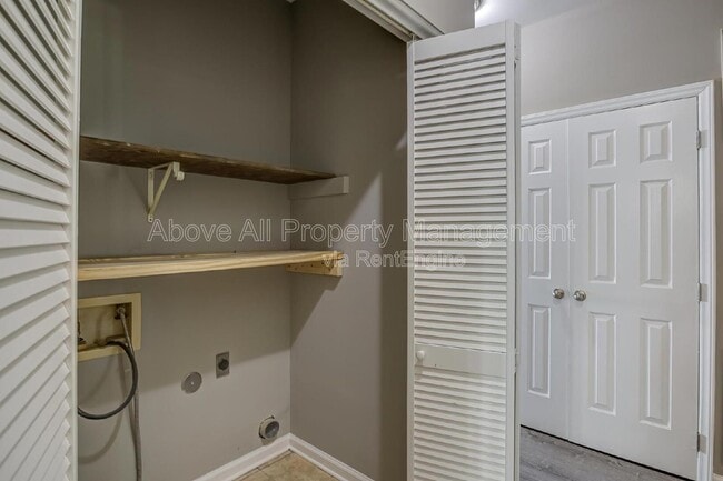 Building Photo - 6020 Winterpointe Ln