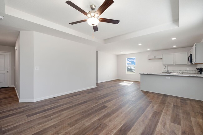 Building Photo - BRAND NEW 3 BEDROOM HOME - BOLIVAR, MO