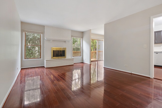 Building Photo - 414 Villa Cir Dr
