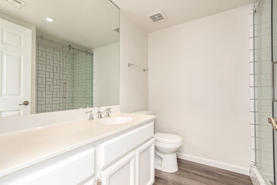 Building Photo - 6238 N 30th Pl