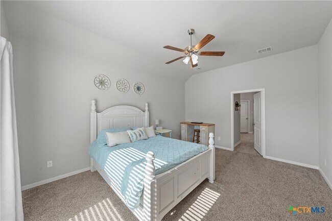Building Photo - 5302 Lancaster Dr