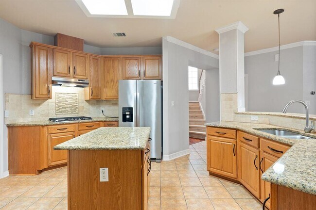 Building Photo - 15224 Calaveras Dr