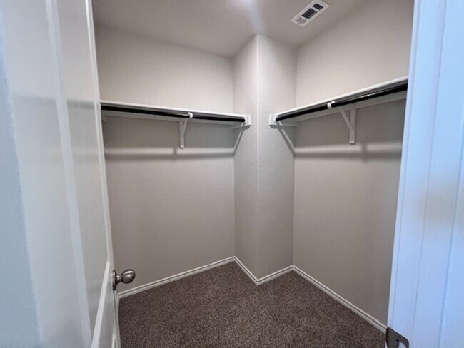 Building Photo - Solana Ridge Subdivision