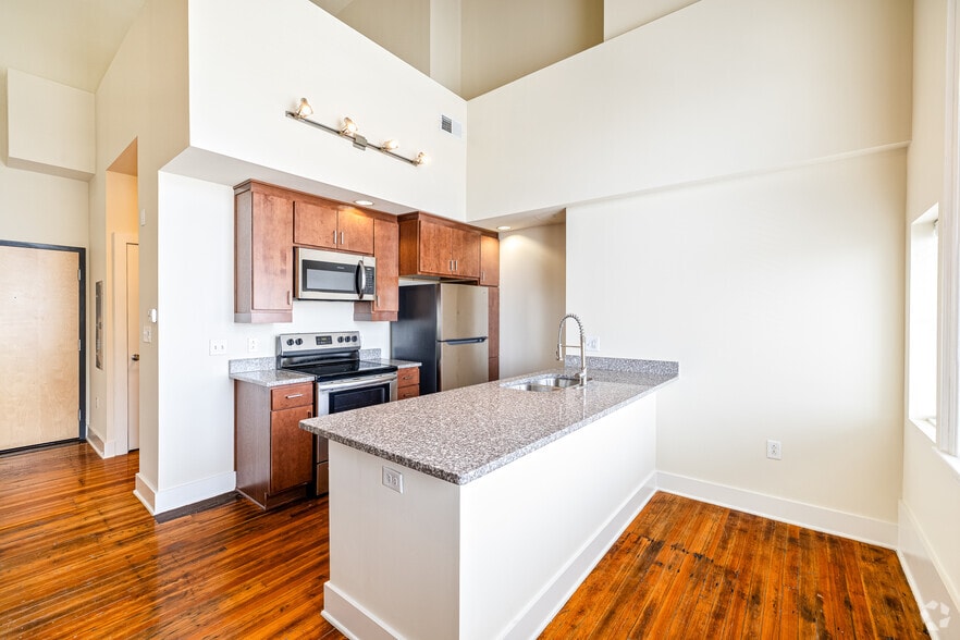 Primary Photo - The Edison Apartments