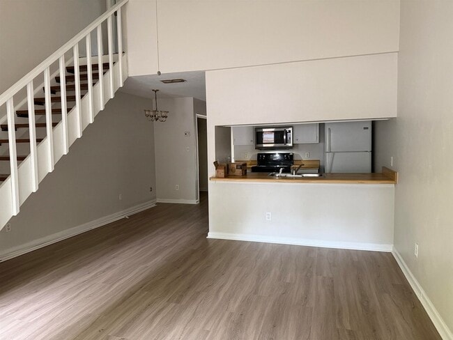 Building Photo - 203 Parkbrook Cir