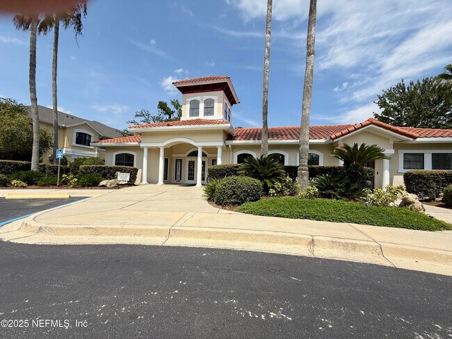 Building Photo - 1911 Vista Cove Rd