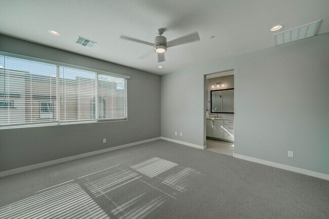 Building Photo - 7439 E Conquistadores Dr