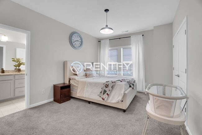 Building Photo - 211 Tetcott St