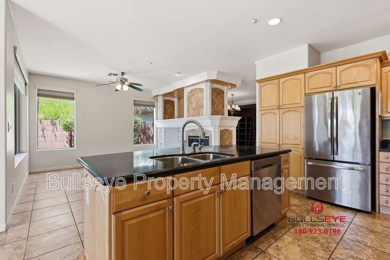Building Photo - 2927 W Plum Hollow Dr