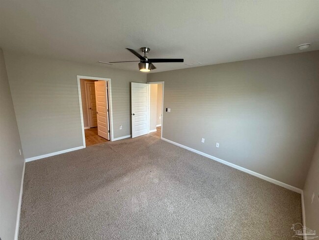Building Photo - 4041 Whitetail Ln