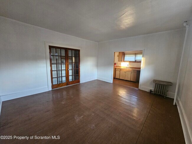Primary Photo - 423 E Lackawanna Ave