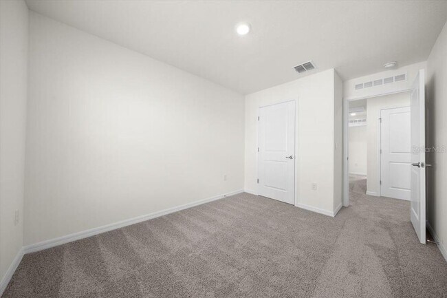 Building Photo - 6584 SW 81st Loop