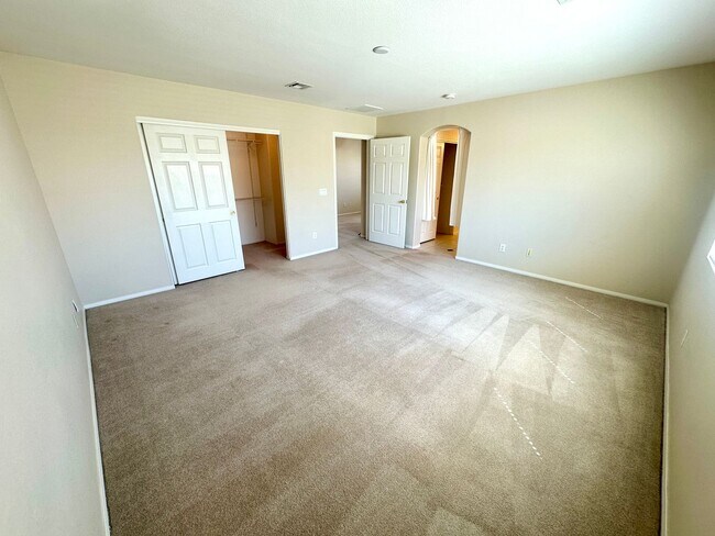 Building Photo - 7607 Pioneer Ranch Ave