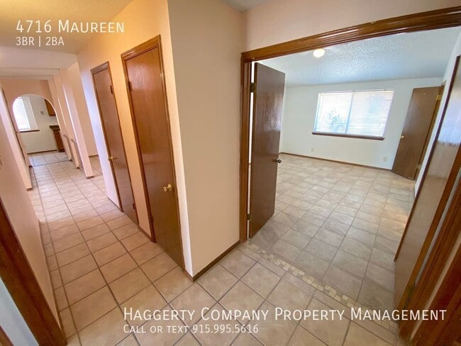 Building Photo - 4716 Maureen-