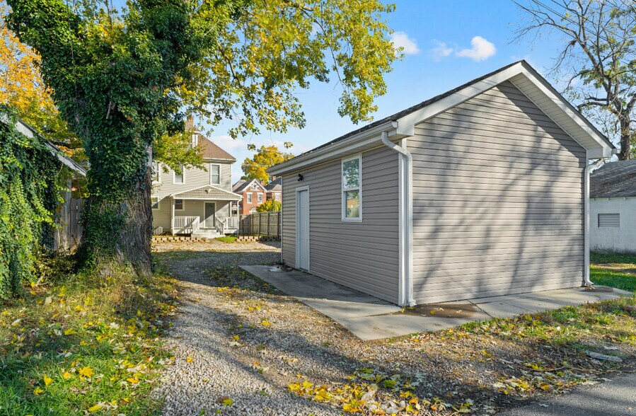 Building Photo - 873 E Livingston Ave