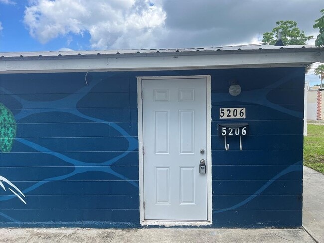 Building Photo - 5206 7th St