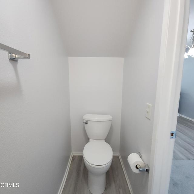 Building Photo - 209 S Ventura Rd