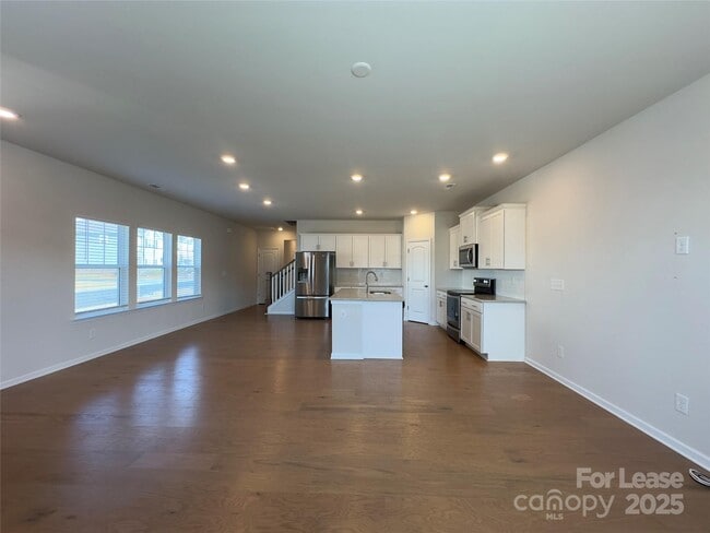 Building Photo - 403 Wescott St