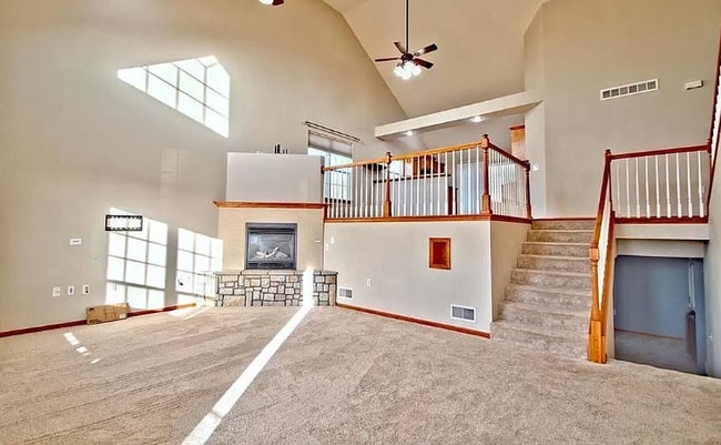 Building Photo - 1912 Country Ridge Dr