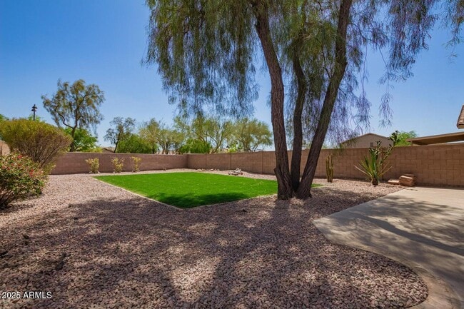 Building Photo - 43949 Sagebrush Trail