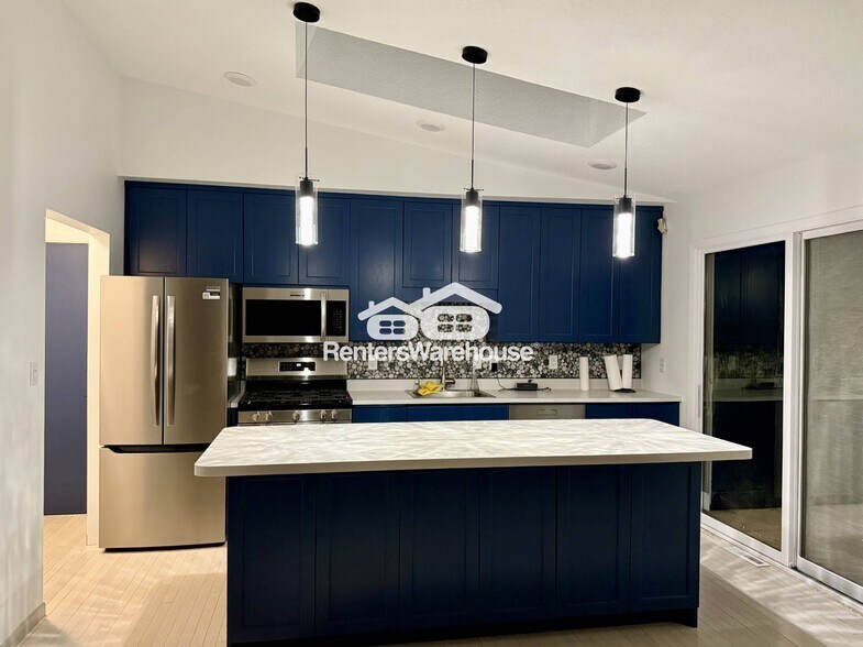 Building Photo - 21557 S Lake George Dr NW