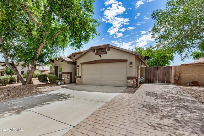 Building Photo - 16165 W Mauna Loa Ln