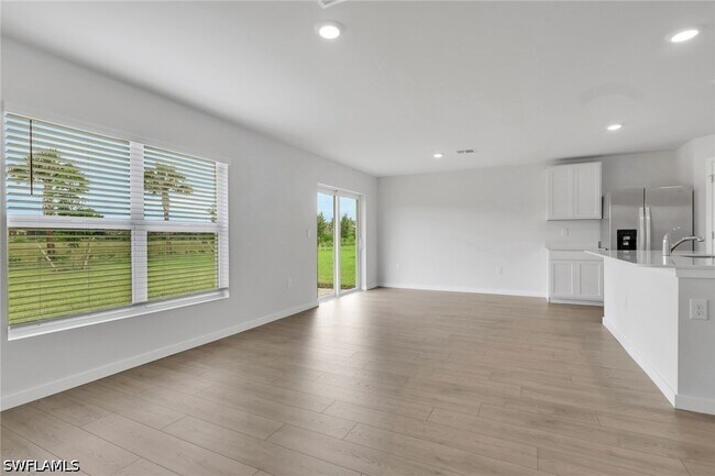 Building Photo - 533 Ilaria Ct