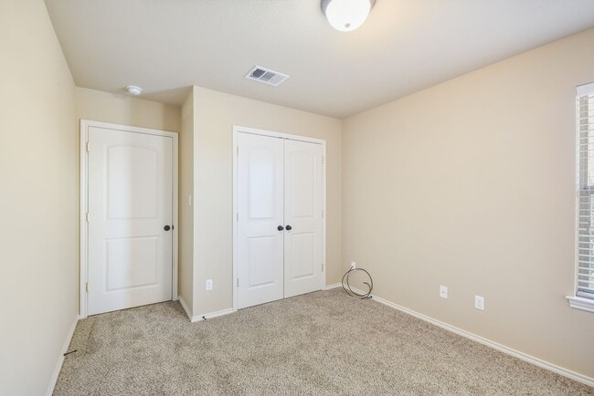 Building Photo - 1420 Muirfield Bend Dr
