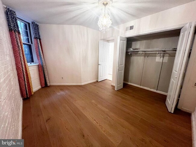 Building Photo - 3014 Dent Pl NW