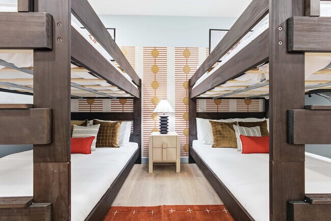 Building Photo - 12511 Chapel Bell St