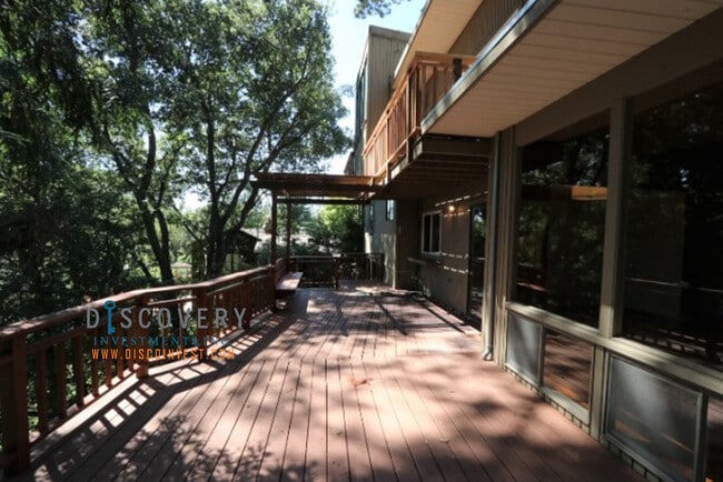 Building Photo - Contemporary Montclair 3+ Bedroom Canyon H...