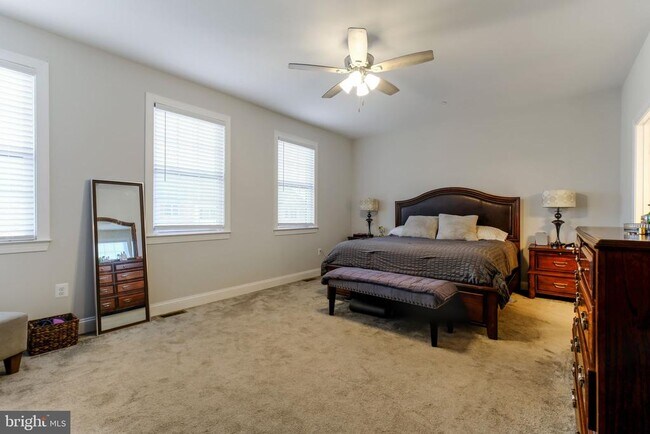Building Photo - 976 Rye Dr