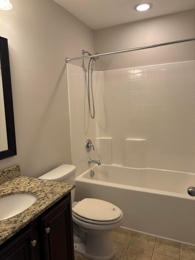 Building Photo - 375 Niblick Dr