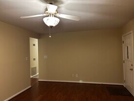 Building Photo - 220 E Trotwood Blvd