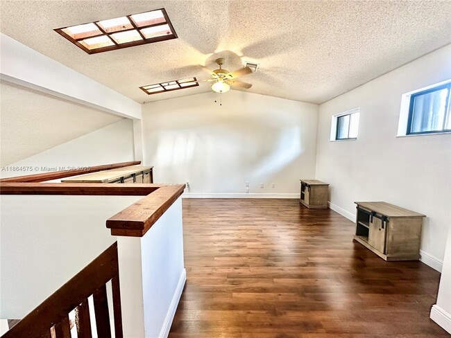Building Photo - 4245 S Pine Island Rd
